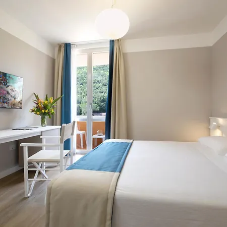 Hotel Ortano Mare 4*