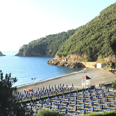 Ξενοδοχείο με διαμερίσματα Th Ortano - Ortano Mare 4*