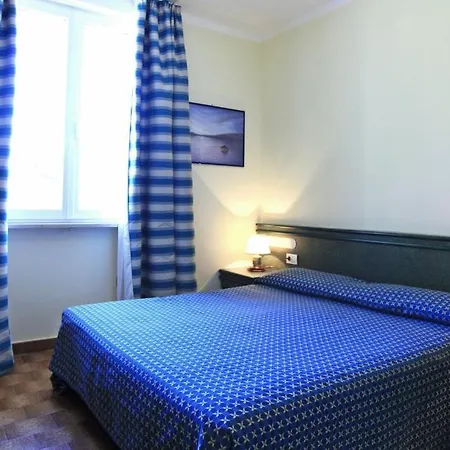 Ξενοδοχείο με διαμερίσματα Th Ortano - Ortano Mare 4*