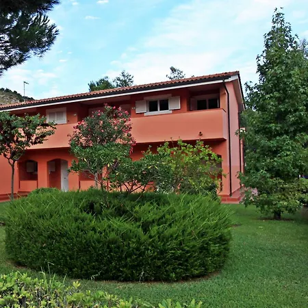Hotel Ortano Mare 4*