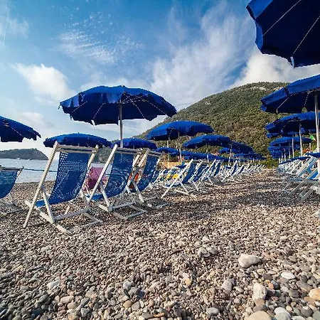 Ξενοδοχείο με διαμερίσματα Th Ortano - Ortano Mare 4*