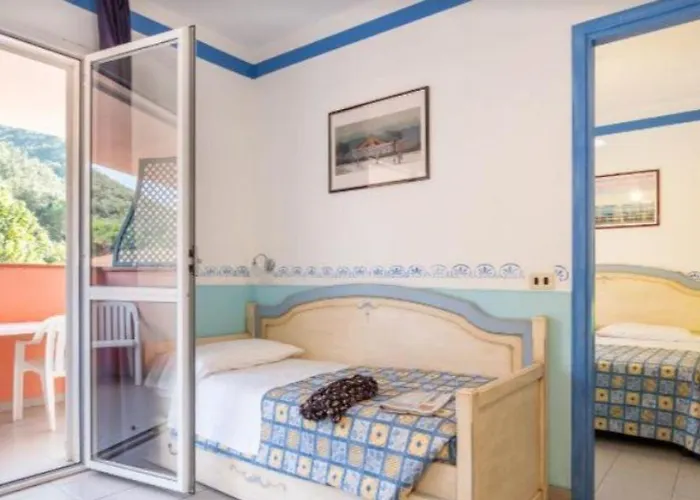 Отель Ortano Mare 4*